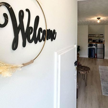 Dreamy Boho Remodeled Cottage With Mountain Views スパルタ エクステリア 写真