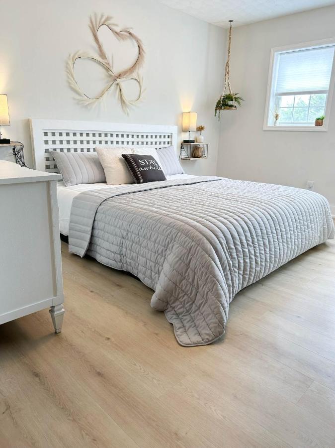 Dreamy Boho Remodeled Cottage With Mountain Views スパルタ エクステリア 写真