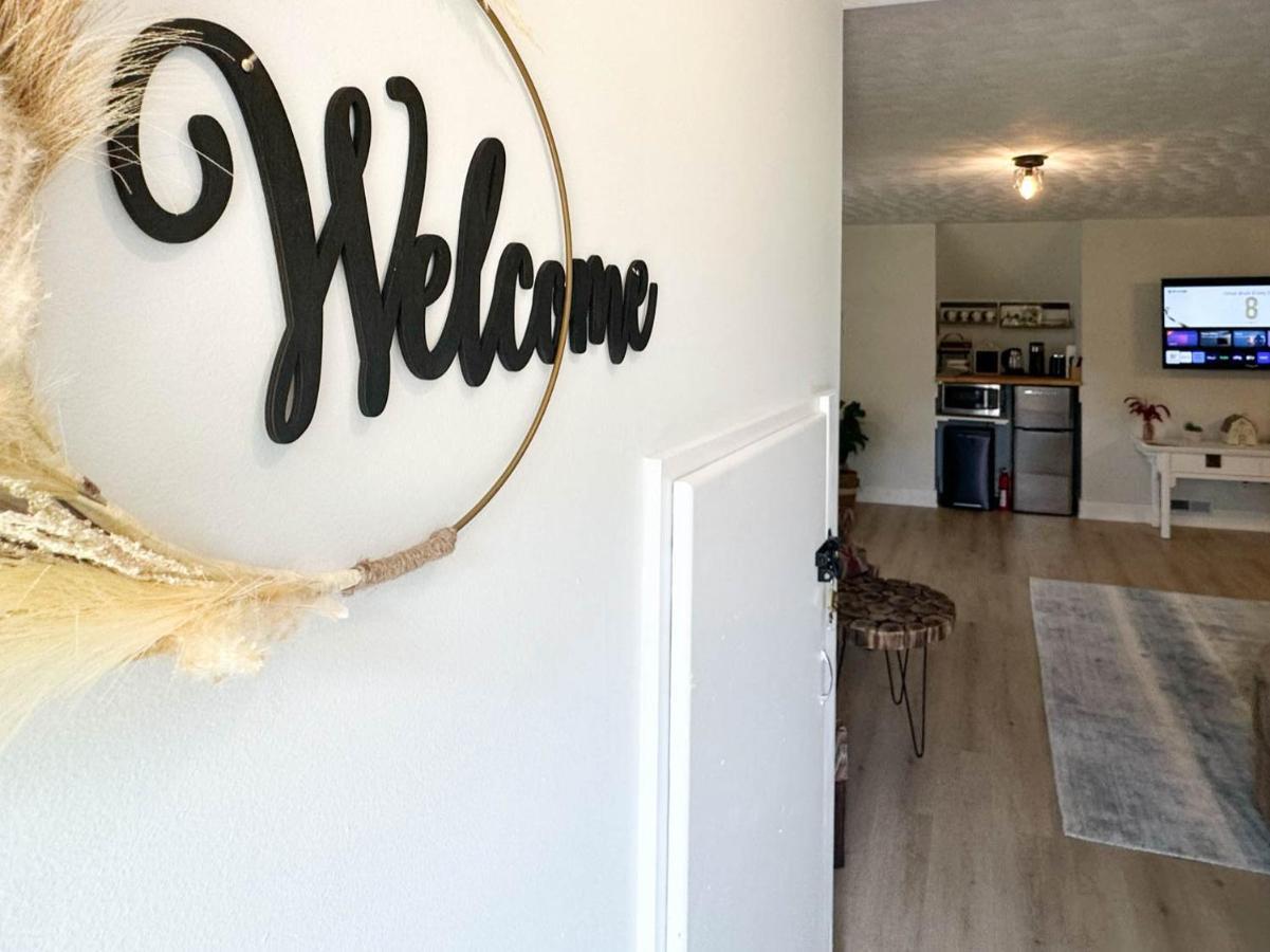Dreamy Boho Remodeled Cottage With Mountain Views スパルタ エクステリア 写真