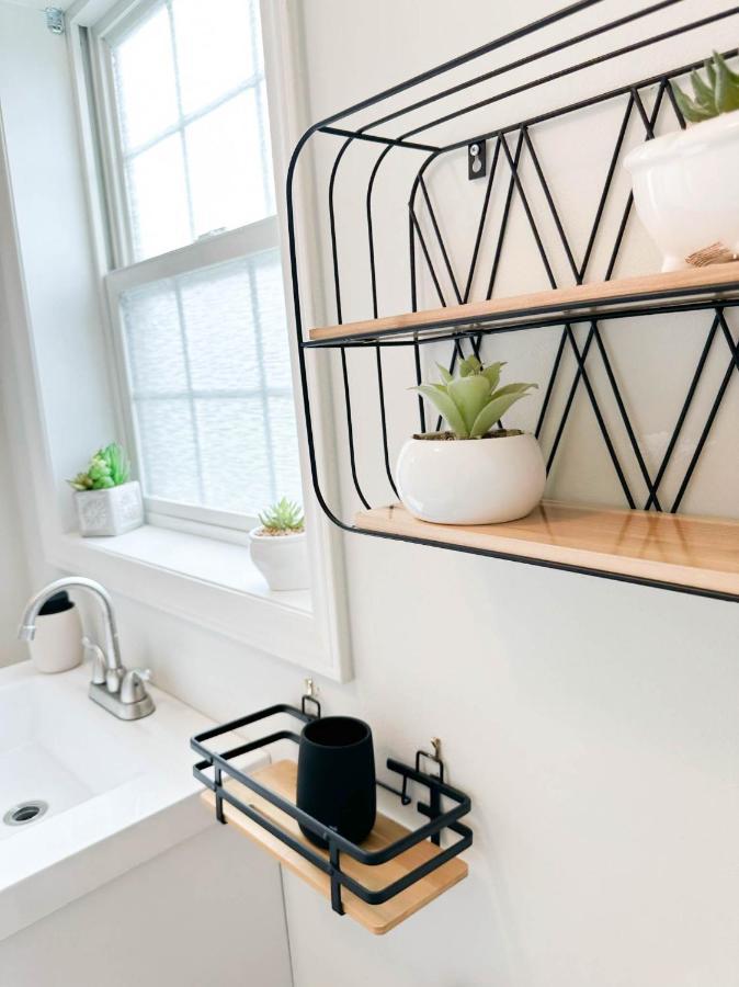Dreamy Boho Remodeled Cottage With Mountain Views スパルタ エクステリア 写真