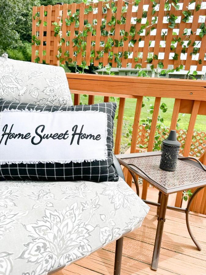 Dreamy Boho Remodeled Cottage With Mountain Views スパルタ エクステリア 写真